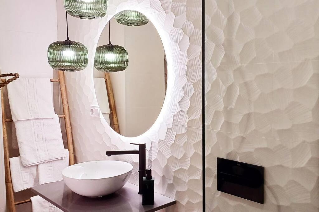 Serendipia: Tu Hogar En Este Blanco Pueblo Frigiliana Extérieur photo